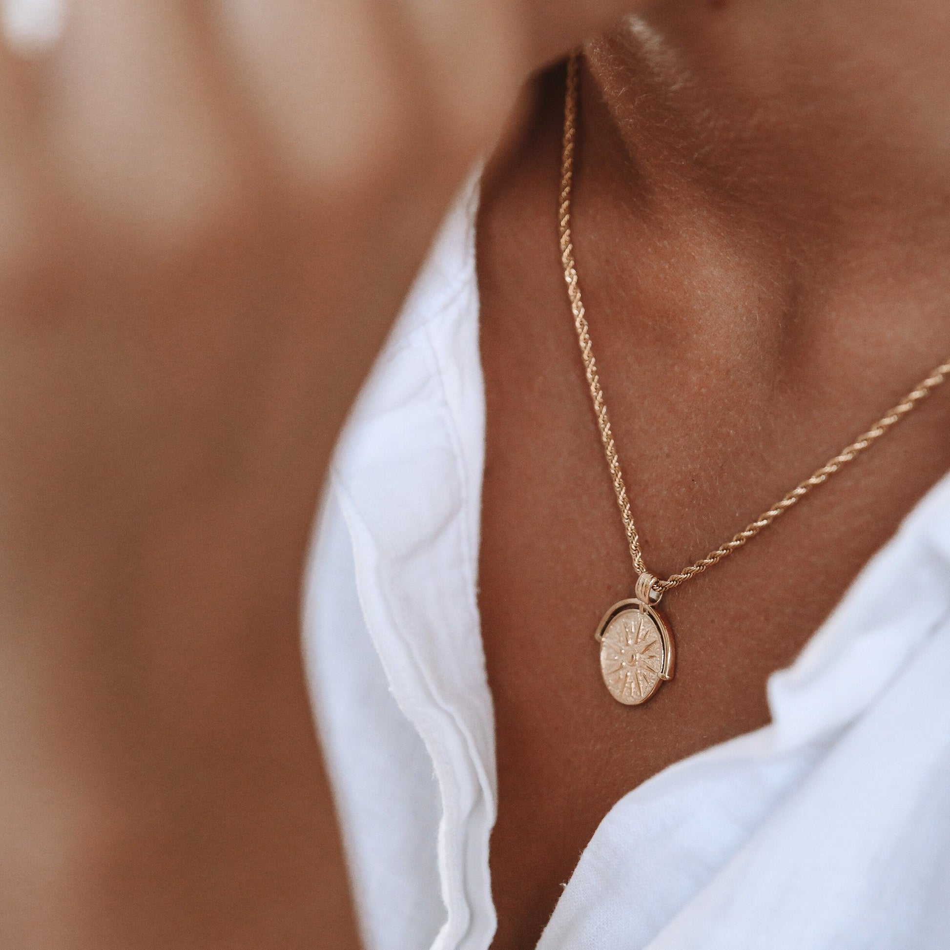 Golden Sun Necklace - LUMENNA