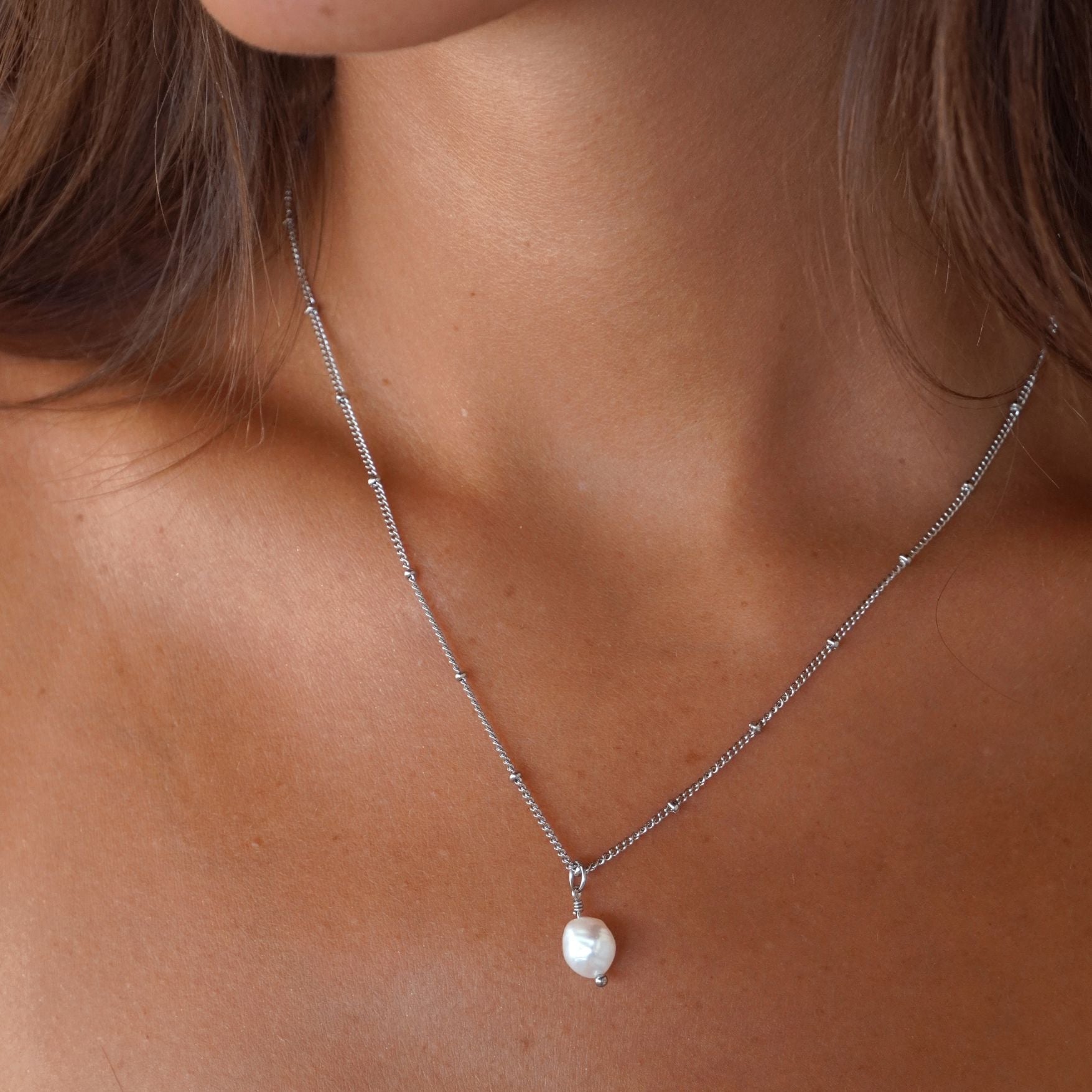 Baroque Pearl Pendant - LUMENNA