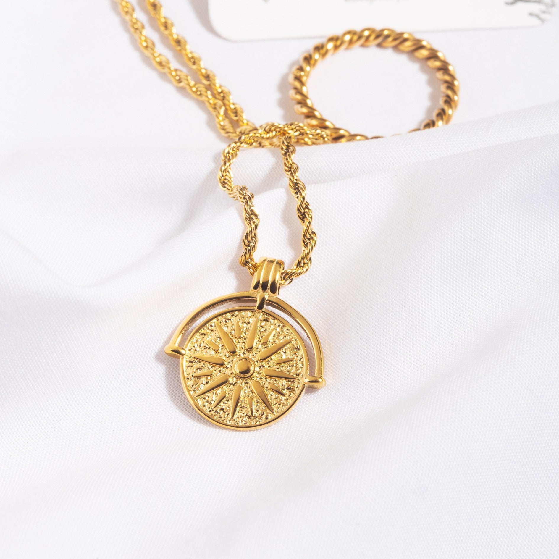 Golden Sun Necklace - LUMENNA